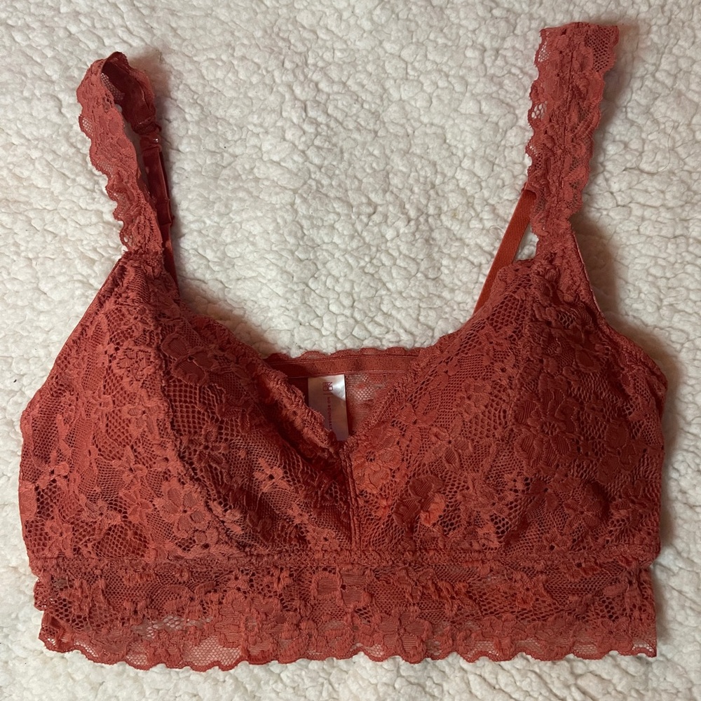 No Boundaries Brown Lace Bralette Pull-Over Design